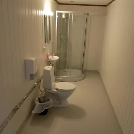 Tretten Og Motel Øyer