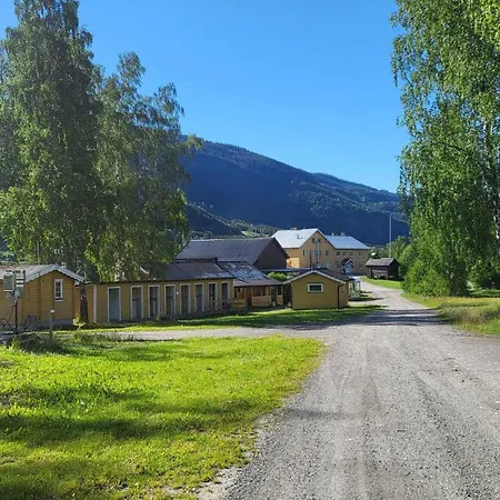 Motel Tretten Og Øyer