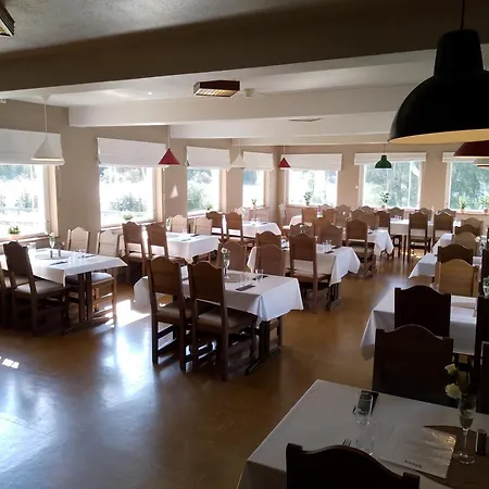 Motel Tretten Og Øyer